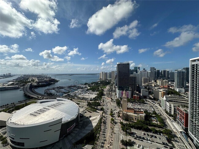 Foto del edificio - 888 Biscayne Blvd