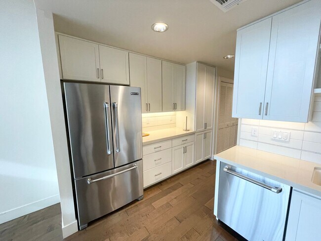 Foto del edificio - Gorgeous 2 bed/2 bath Loft