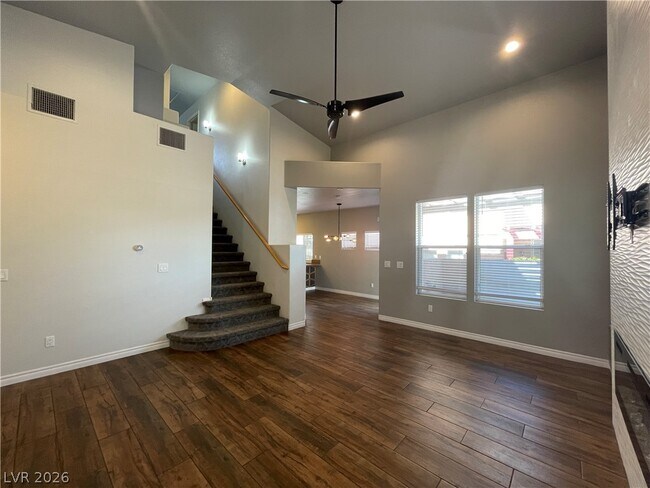 Foto del edificio - 10516 India Hawthorn Ave