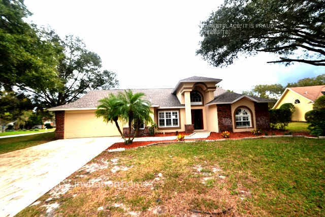 Foto principal - 18238 Clear Lake Dr