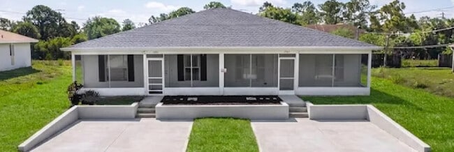 Building Photo - The Avenues Rental Homes