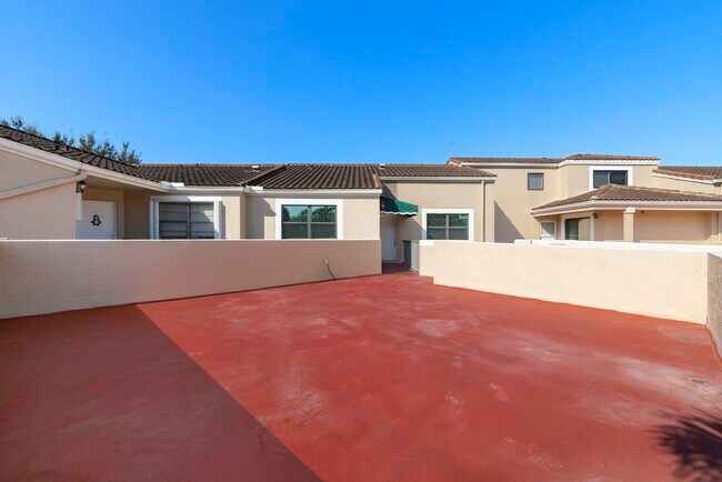 Building Photo - 6670 Villa Sonrisa Dr