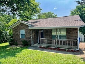 Building Photo - 4092 University Dr