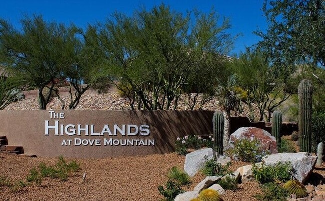 Foto del edificio - Gated Community!