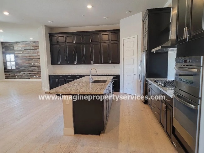 Building Photo - 218 Seacrest Ct