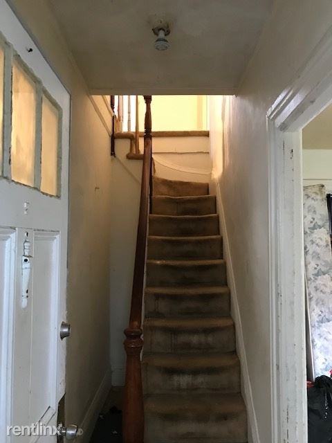 Building Photo - 4 br, 1 bath House - 7 Harrison Street