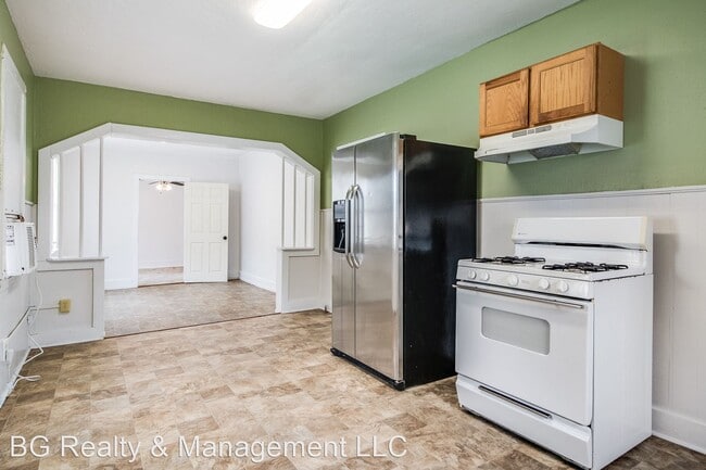 Building Photo - 2 br, 1 bath House - 505 E Main Street
