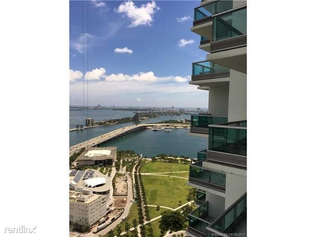 Foto del edificio - 245 NE 4th St