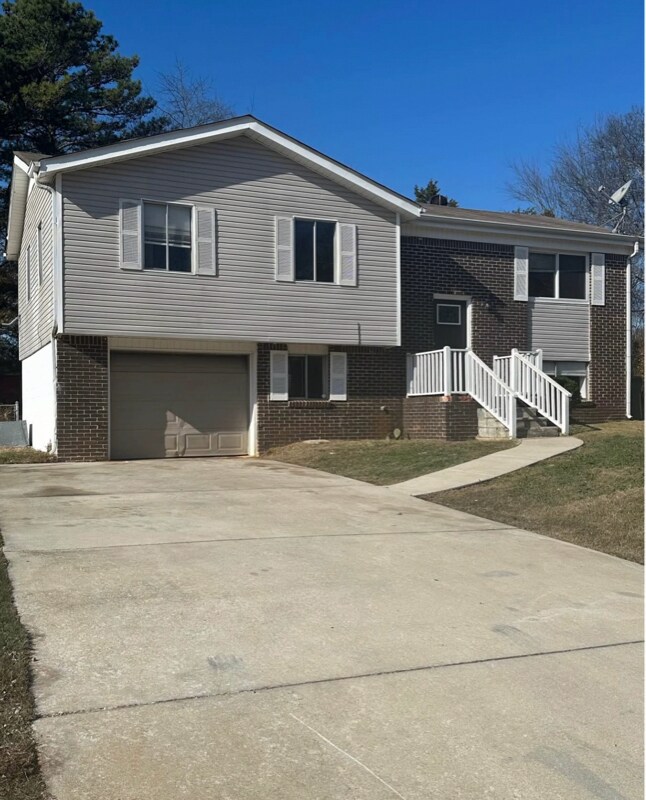 Primary Photo - 5113 Ortega Cir NW