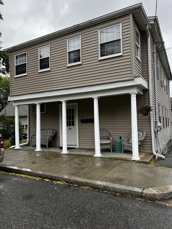 21 Highland Park Unit 1, Peabody, MA 01960 Room for Rent in Peabody