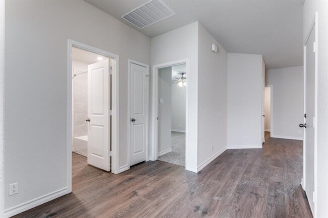 Foto del edificio - 21042 Gravel Keep