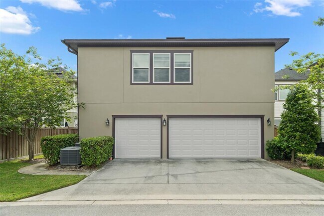 Building Photo - 13835 Behring Ave