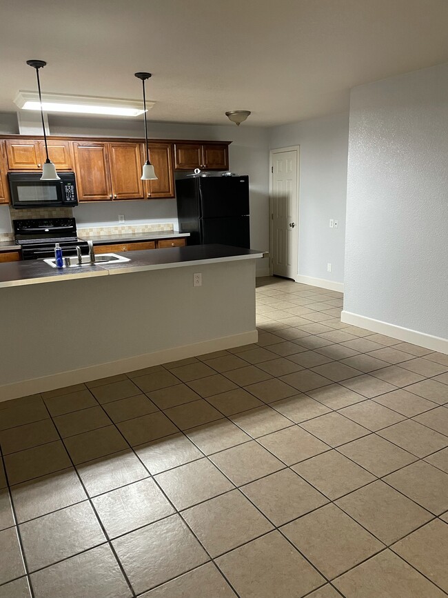 Building Photo - 10156 Crawford Way