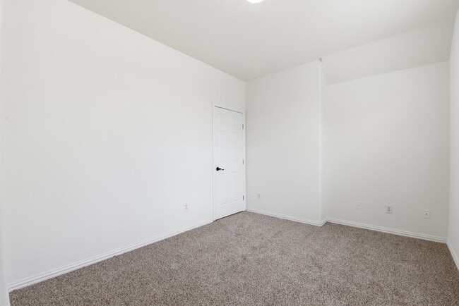 Building Photo - 16023 Powder Springs Ln