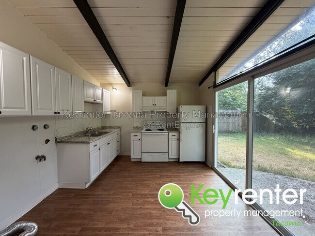 Foto del edificio - 5720 62nd St W
