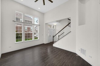 Building Photo - 4456 Monroe Ct