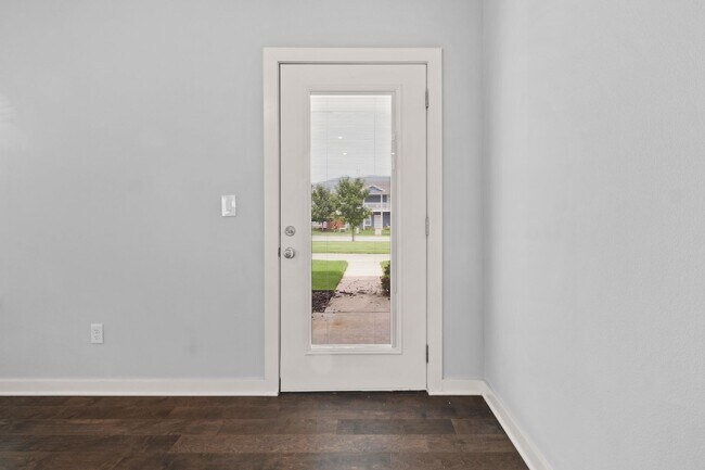 Foto del edificio - tylish 3-Bedroom Home with Balcony & Moder...