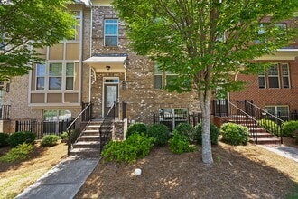 Building Photo - 2489 Vlg Pk Bnd