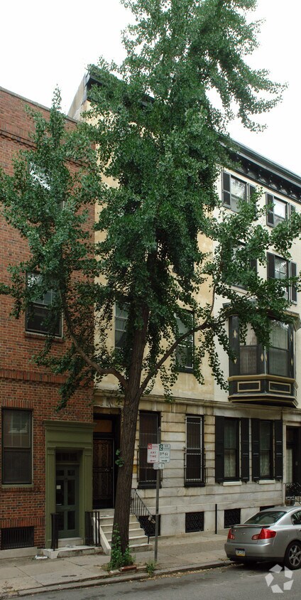 Building Photo - 1731 Pine St