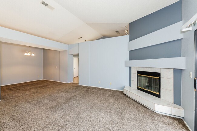 Building Photo - 1780 Yellowwood Dr