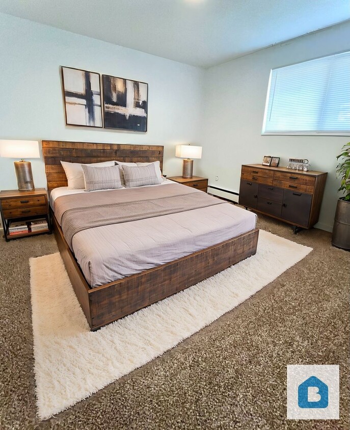 Foto principal - Newly Renovated 2-story Apartment Home | 2...