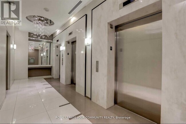 Photo du bâtiment - 9088 Yonge St