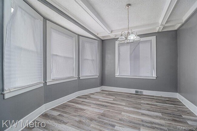 Foto del edificio - 208 Hill Ave