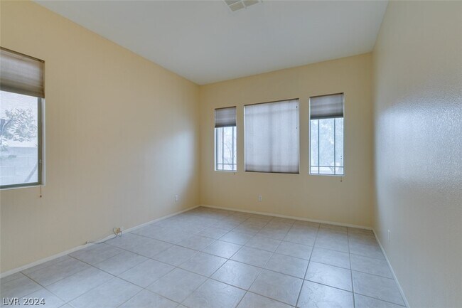 Foto del edificio - 10412 Falls Church Ave