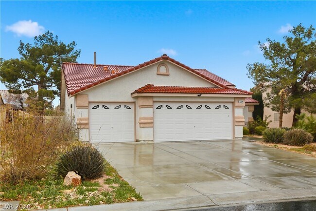 Building Photo - 5204 Elm Grove Dr