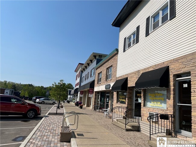 Foto del edificio - 106 Chautauqua Ave