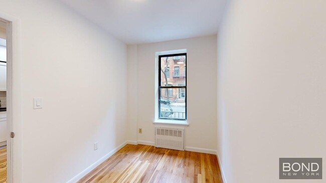 Foto del edificio - 415 E 73rd St