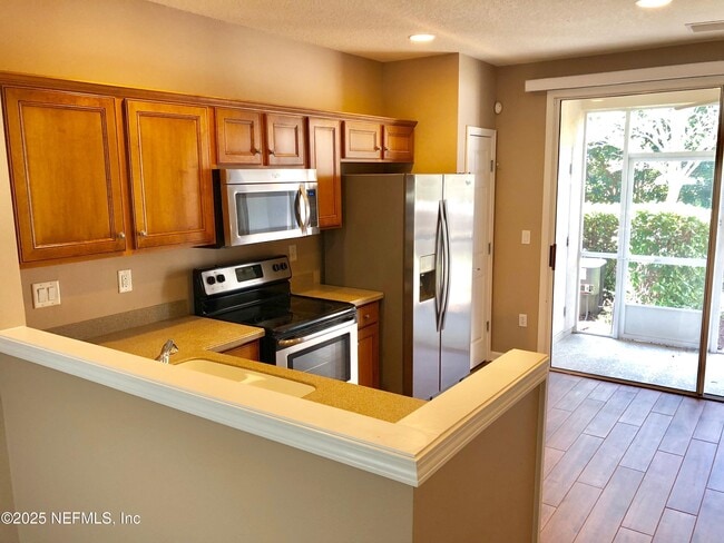 Building Photo - 8078 Summer Cove Ct