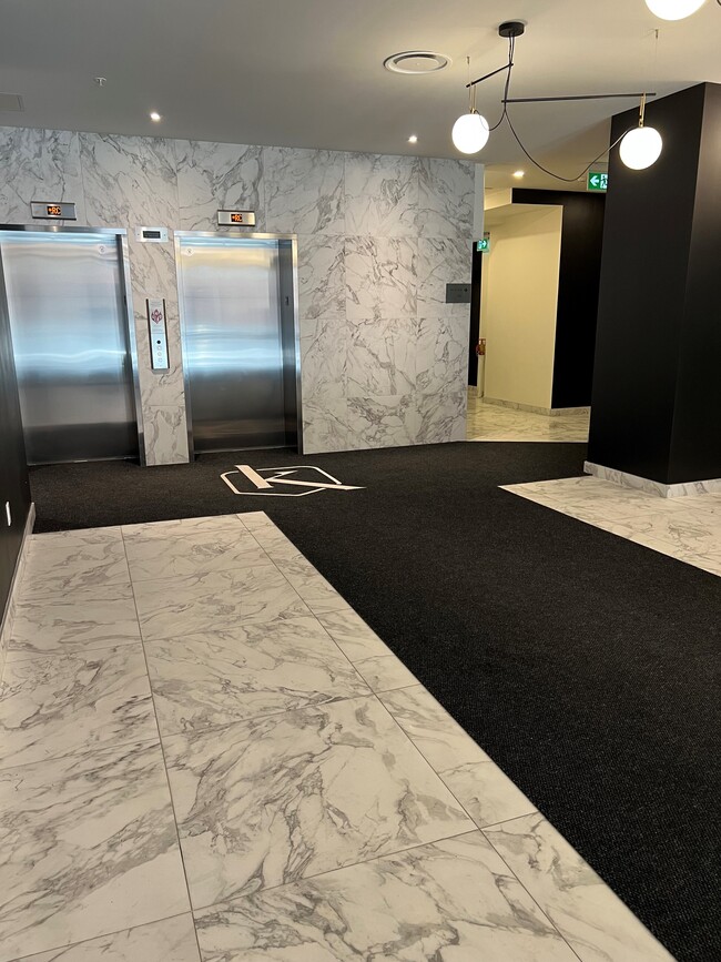 Building Photo - King Street Appartements