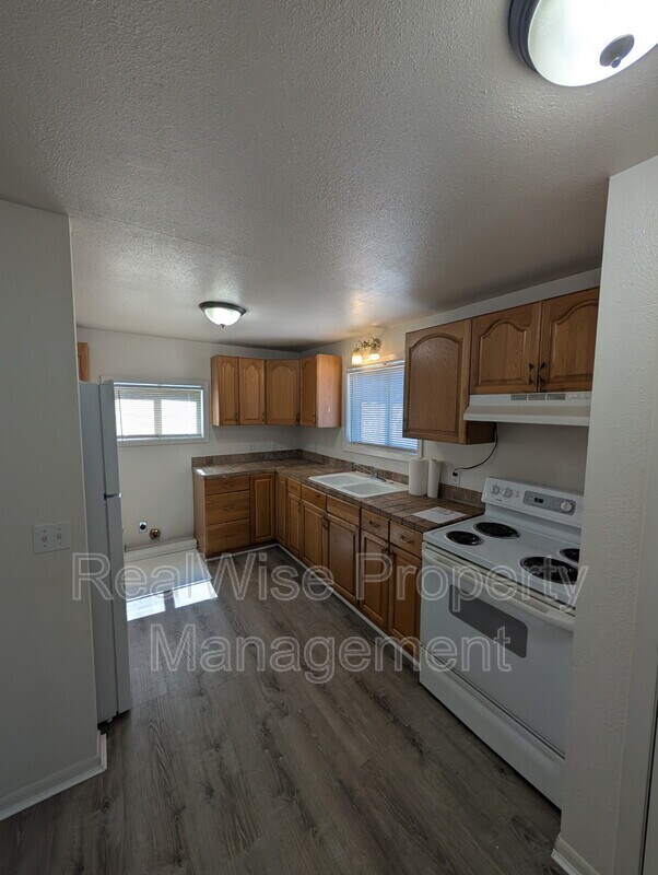 Foto del edificio - 203 NW Pine St
