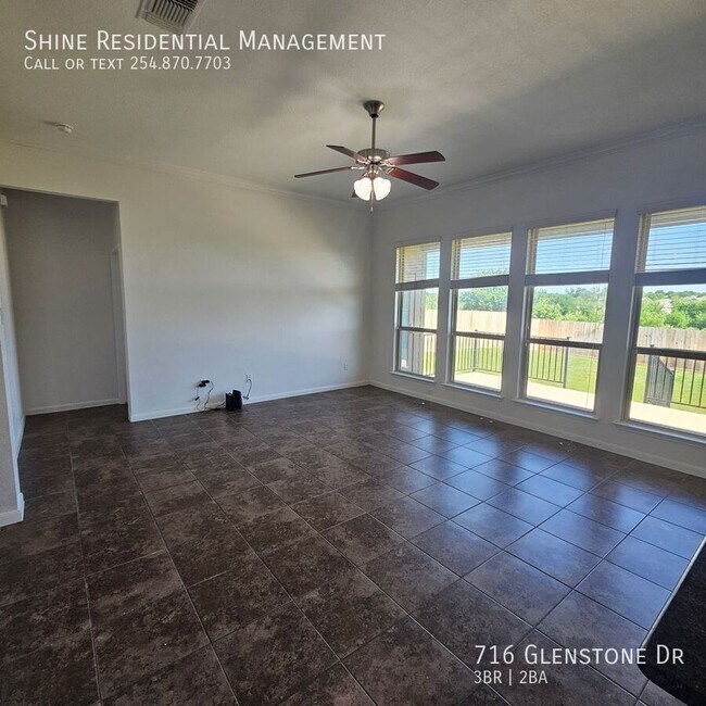 Building Photo - 716 Glenstone Dr