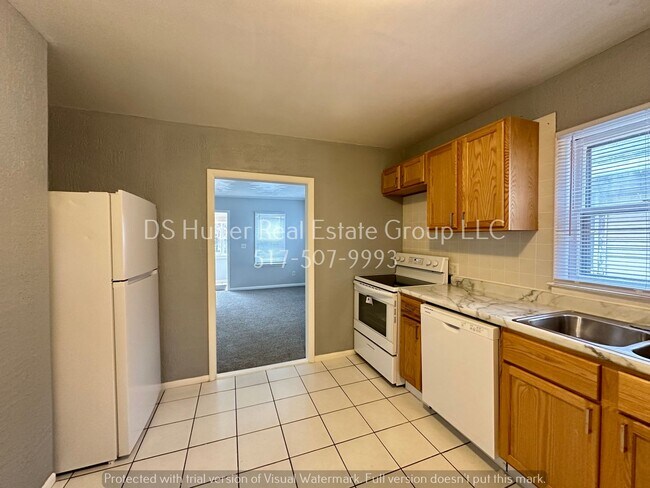 Foto del edificio - 3 Bedroom with Completely New Upgrades!!