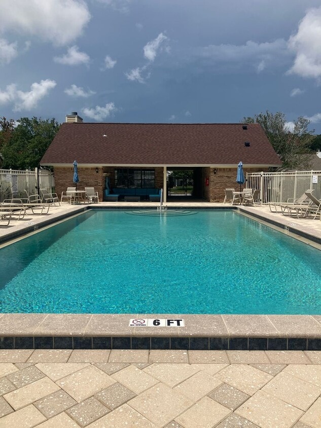 Foto principal - One Bedroom Condo with Loft, One-car Garag...