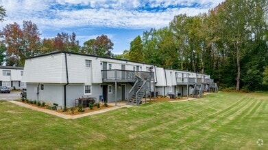 Building Photo - Crystal at Riverdale