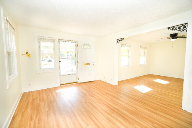 Building Photo - 1525 D St