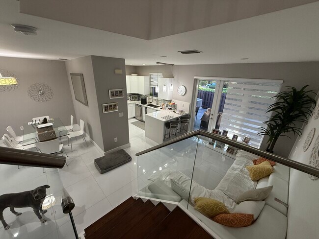 VISTA DE ARRIBA - 10775 NW 81st Ln