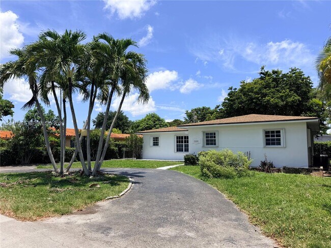 Foto del edificio - 1525 SW 76th Ct