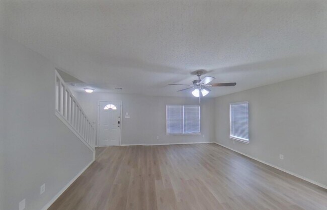 Foto del edificio - Modern 4-Bedroom Sanctuary in a Sought-After Location