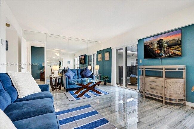 Foto del edificio - 5100 Dupont Blvd