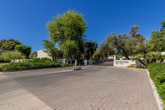 Foto del edificio - 4656 N 40th St