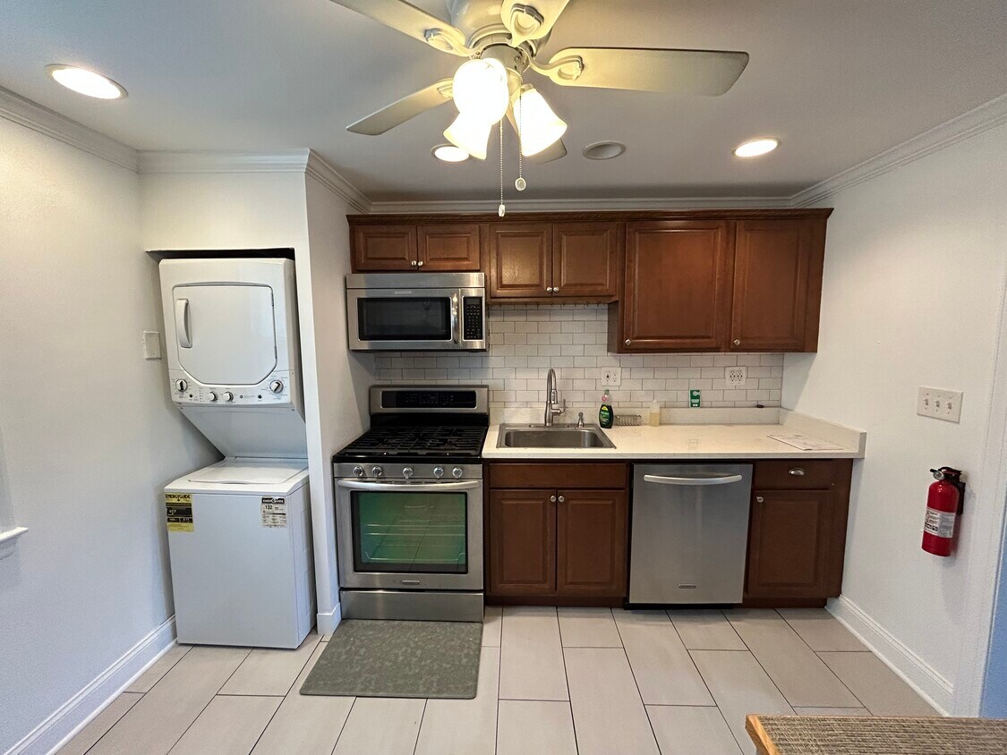 Foto principal - 445 Morris Ave