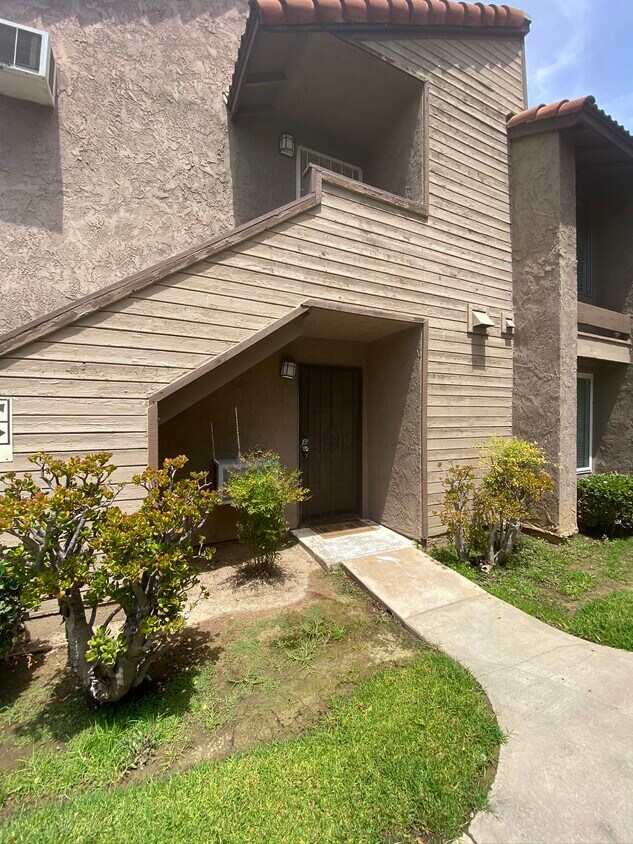 Foto principal - 1565 Border Ave