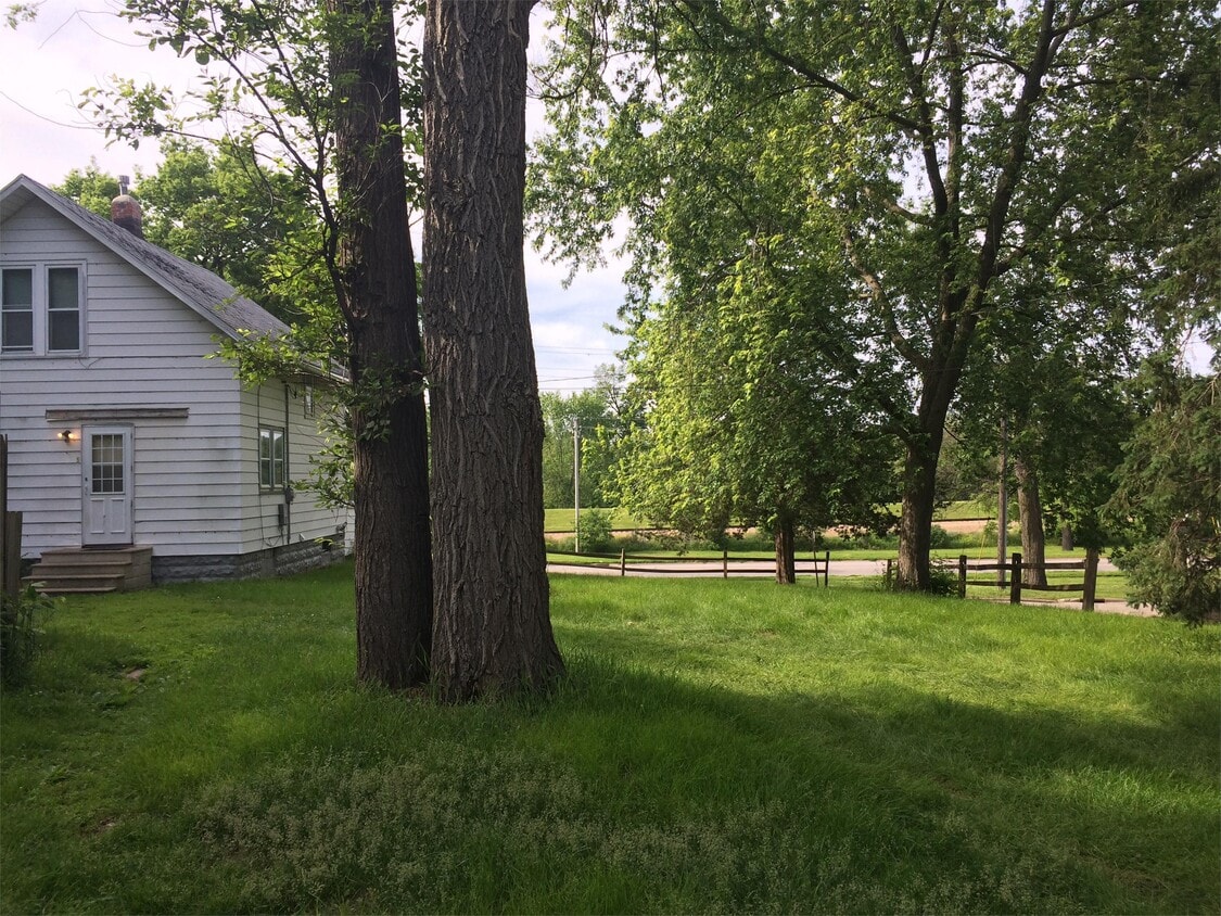 Foto principal - 208 Lindale Ave