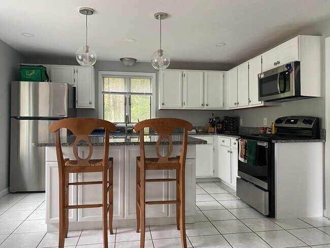 Foto del edificio - 4 Sterling Ln