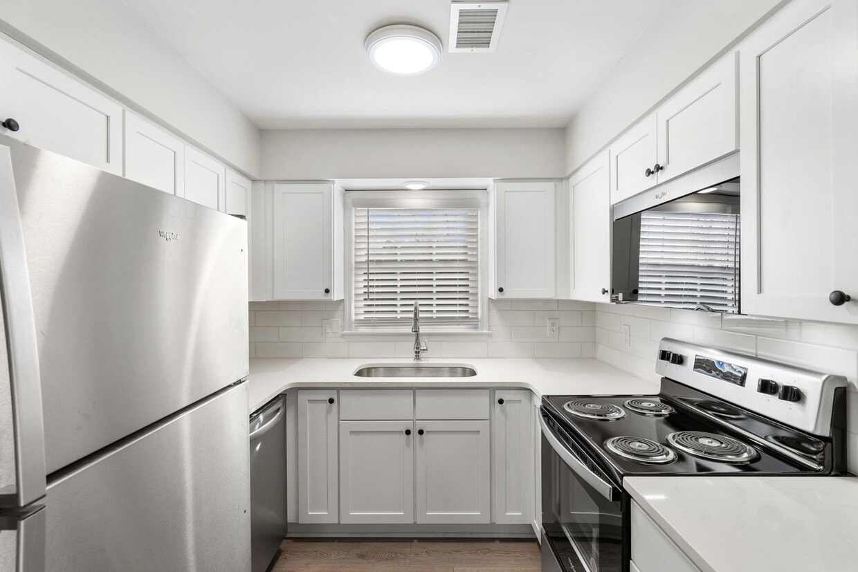 Foto principal - 181 S Eagle Creek Dr