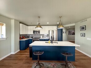 Building Photo - 525 W Lafayette Blvd